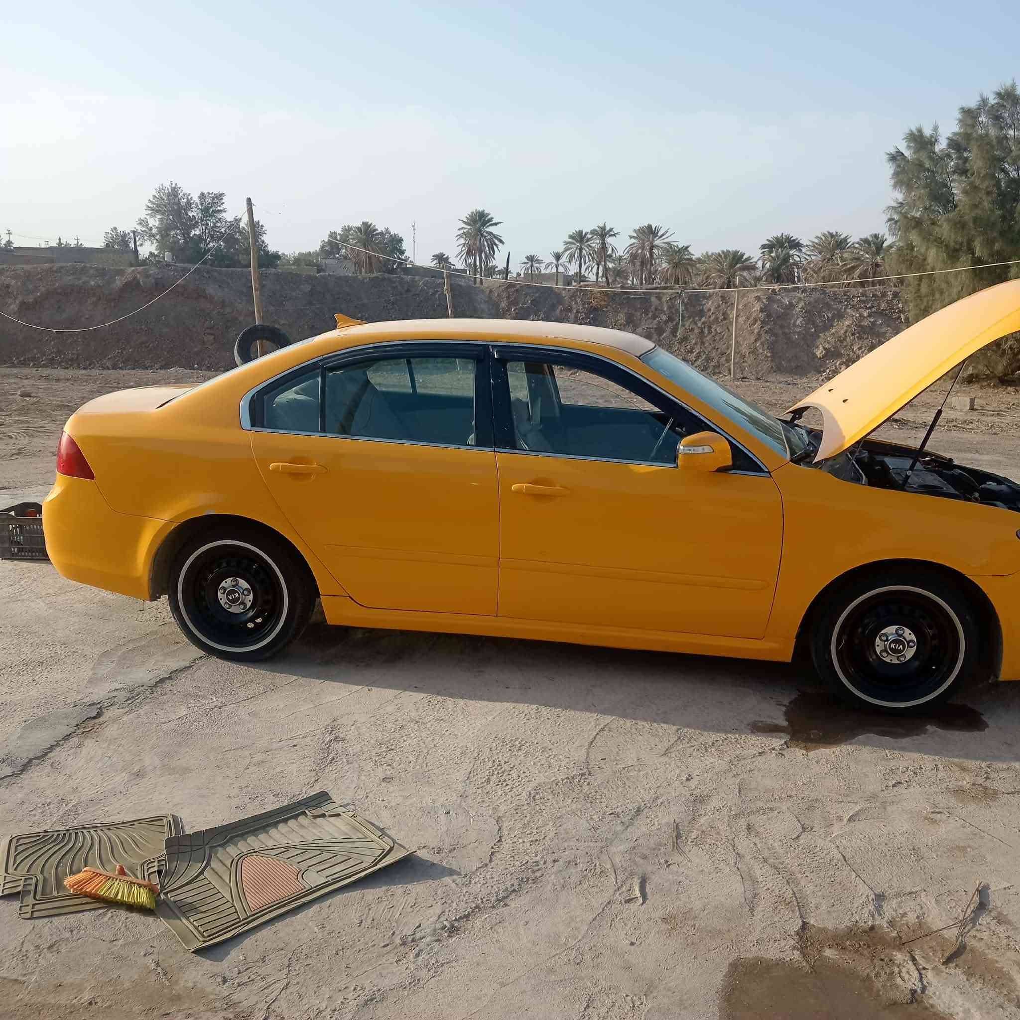 سلام عليكم اوبتيمه للبيع موديل ١٠ وارد أمريكي باب وجاملغ مكفوله عيب شرعي بسمنه تحويل مكينه حاويه ٢٤٠٠ كير ٥ نمر جاهزه السعر ٩٥ وبيه مجال مكان ناصريه سيد دخيل *********** نقص بس بوري تبريد
