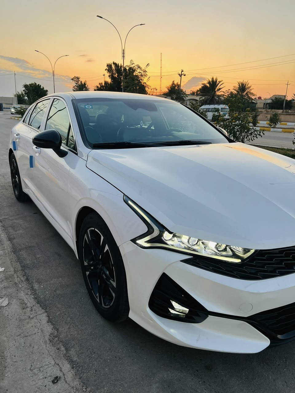 السلام عليكم
كي فايف 2022 k5 لون ابيض
رقم بغداد حره تحويل 
وارد امريكي 
محرك 1600 تيربو   
ماشيه  33 
مواصفات فول المعروفه جيتي لاين
حادث قطعه وحده بنيد تبديل ابلادي  السياره جديده 
السعر .173 وبيها مجال  
مكاني سوق الشيوخ 
***********
