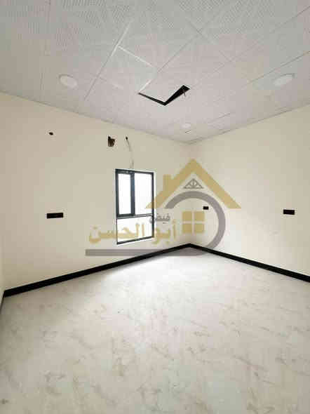 مشتمل سكني حديث جدا للايجار
منطقة الاكوات
ارضي معزول 
بمساحة ١٥٠ م 
تشطيب حديث 
غير مؤجر سابقا
يحتوي على
غرفتين منام
صالة مفتوحة على مطبخ
استقبال
مطبخ
مجموعات صحية ٢ 
السعر : 750 الف نهائي
موقع مميز 
للعوائل السكنية  
***********
