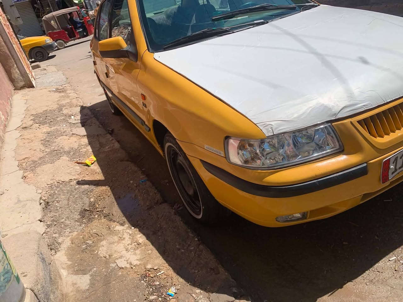 سمند ٢٠١١ سياره لا ضربه ولا صبغ تبريد شغال تخم تاير جديد جواها قبل سبوع شديتها سنويه بسمي قبل شهرين حولتها مصفره هئيه وغرمات ٣٧ ورقه وبيها مجال ***********
