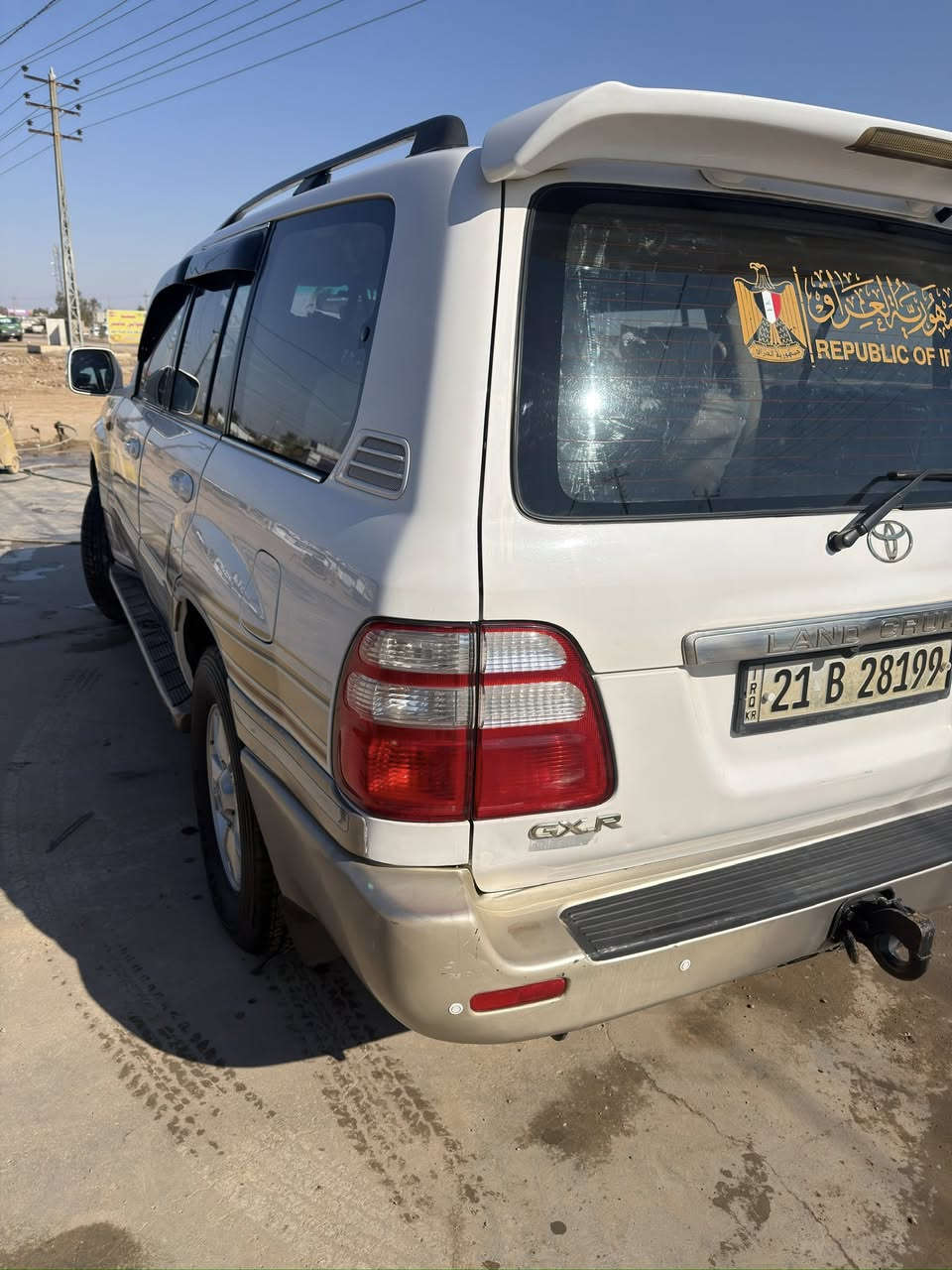 السلام عليكم اخوان /لاندكروز 2005 ياباني الاصلي سعودي /فول عدى الفتحة شادلها بصمه إطفاء وتشغيل عن بعد /دبل تانكي / رقم سليمانيه باسمي تريد تحويل بكلر تريد بسليمانيه بيها صبغ قليل حافهبالجنطه وشبر بالجامرلغ امامي صبغ 
باقي كفاله حداديه جديد (السعر 195 )وبيها مجال العنوان ديالى *********** بلا زحمه بس الشراي يتصل وربي يرزق الجميع
