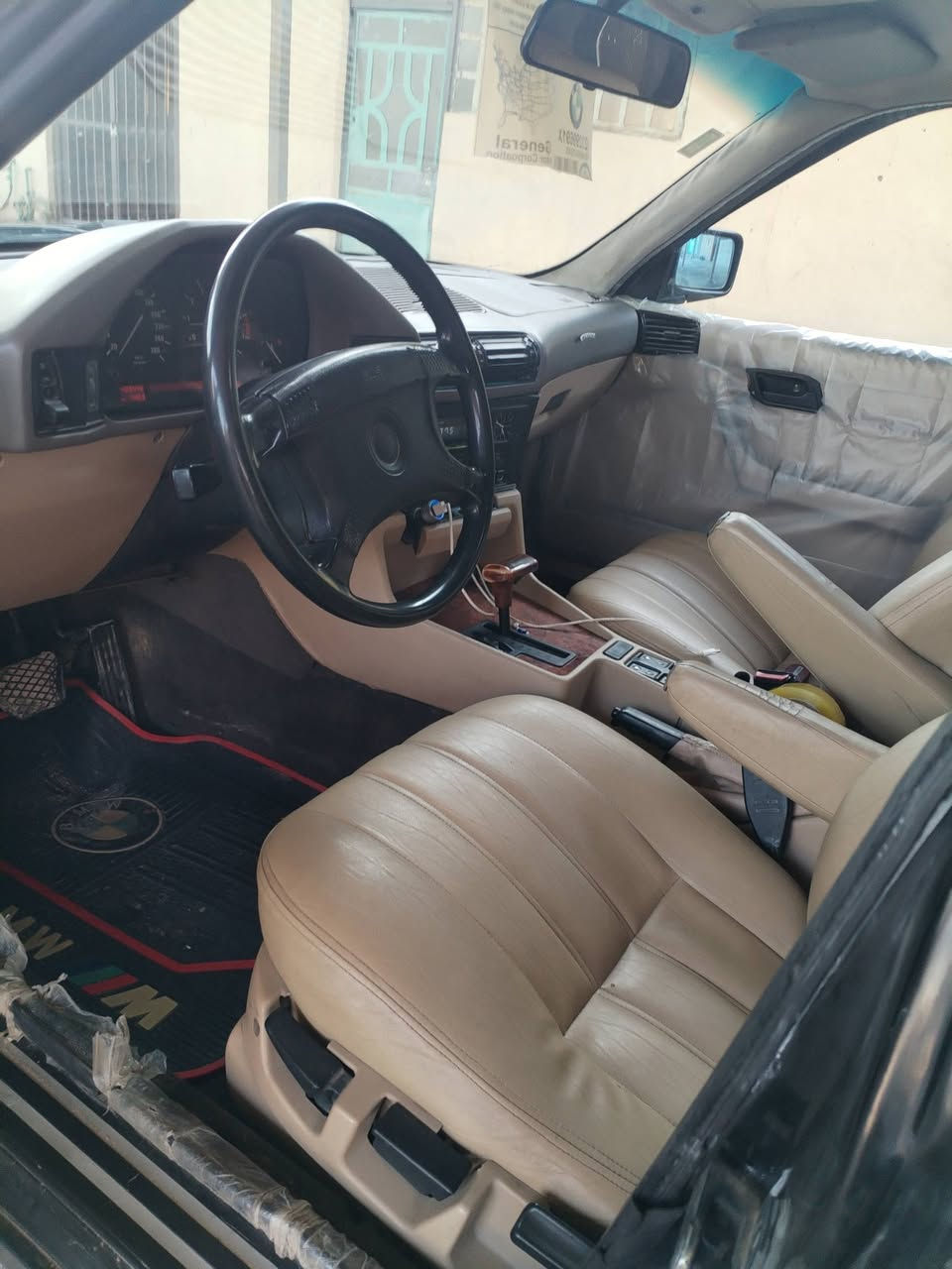 سلام عليكم اخوان...
٥٢٥ موديل ٩٣ اصل.. مسكر فاينوس....
اوتو.. فتحة...
مكينه كير حداديه شرط جدد.....
داخل جلد عسلي....
مصبوغه للجماليه...
منضومه زنون.....
كت ام....
ويل ام تو سايز....
سياره عليهه ادامة كاملة وماناقصهه برغي....
سنويه لل٣١.. هزة جديده... رقم اربيل دولي...
مكانهه حله....
*********** وني الممنون
