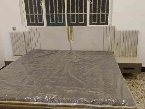 غرفة جديده غير مستخدمه 5قطع سعرها 500 مكاني الحسينيه ***********
