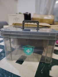 صندوق إسعافات • اسعافات أولية