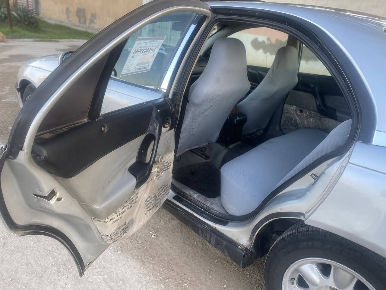 سلام عليكم اوبل بزون موديل 94 مكينه كير بطه 2500 جديد تبريد صدر امامي خلفي سياره مصبوغه عام بدون ضربه السعر 50بيها مجال قليل غير متواجد ع الفيس ***********
