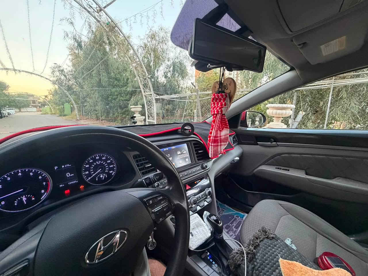 النترا موديل 20 فول عدا فتحه معوقين بعدلها سنه وتصير حره 
معوق موجود ويسويلك وكاله عامه ثاني يوم 
سياره بدون صبغ بدون ايرباك بيها قبق جنطه فقط وعله وضعه وبيها طخه بلجاملغ صورته واضحه بعده منصلح 
مكينه 2000 كير اي تي المرغوب 
سياره جديده بدون نقص نهايا 
ب125 وبيها مجال بسيط 
او مراوس بسياره صفره حسب قناعه 
عنوان بغداد لشعله حي جوادين 
***********
