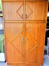 عندي غراض اللبيع مكاني أبو دشير 07800896048