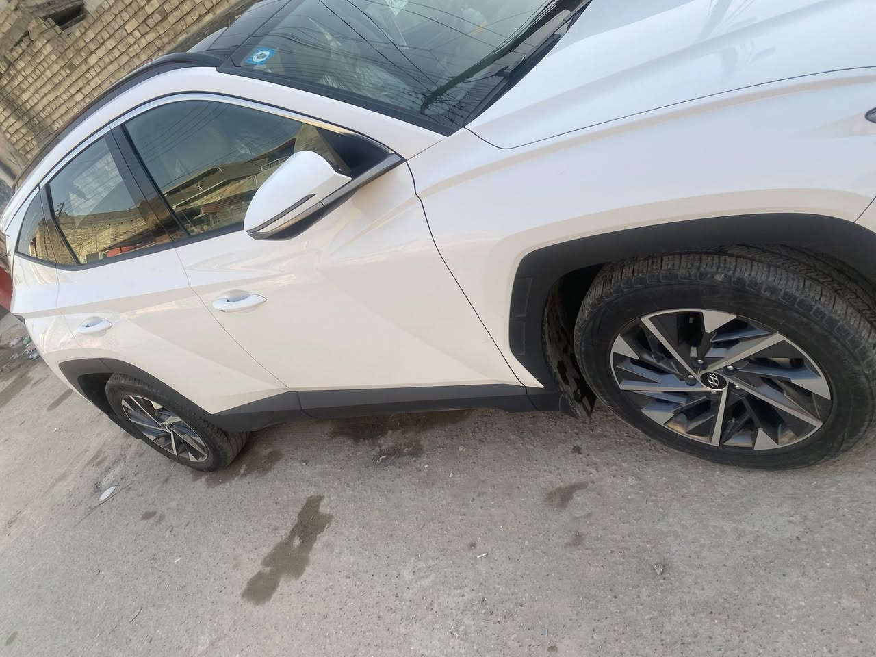 السلام عليكم ورحمة الله وبركاته للبيع موديل 24رقم بغداد بسمي ماشيه 23الف فول مواصفات مكاني العبيدي رقم الهاتف ***********السعر 224
