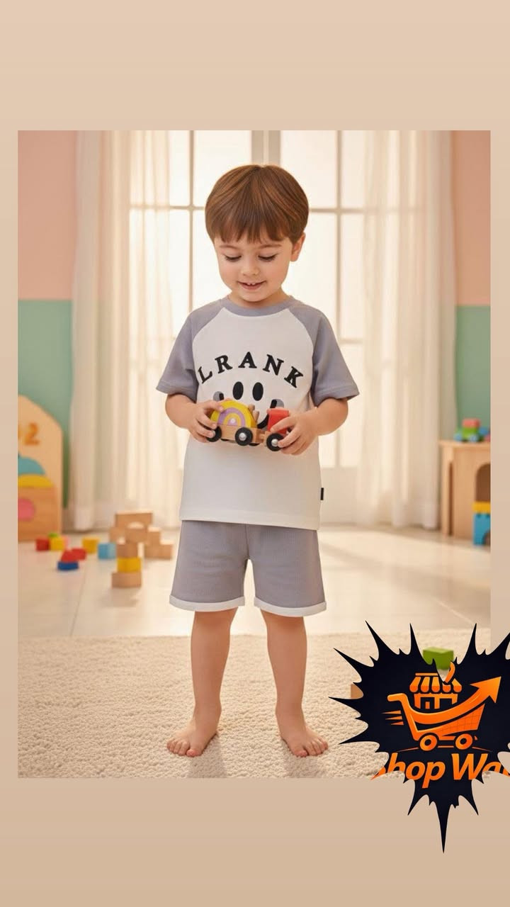 تراك ولادي خامه زبده يلبس عمر 3 سنوات الى 7❤️
سعر (8)الف فقط 
توصيل جميع محافظات
 *********** واتس اب
