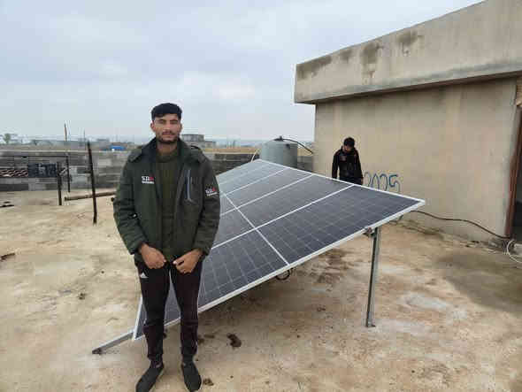 نحو القمة بثقة وإصرار.أنطلقت فرقة مكافحة الظلام والتصحر  لأداء مهامها
شركه التساهل للطاقه الشمسيه 
شمعة #مضيئة #لجميع           #الاماكن #المظلمة 
عملنا اليوم  الاحد في تاريخ 2025/12/14
 تم بفضل الله تجهيز منظومة طاقه شمسية  لمنزل   الاخ خماس عبدالله سماعين محافضه كركوك  قضاء الحويجه ناحيه العباسي قريه شاوك
 شايف الف خير  
ضمن الرقعه الجغرافيه ا لمحافضه كركوك    تجهز المنظومة المنزل  ب 8انير   نهاراً بالاضافةالى 10 انبير  ليلاً 
مكونات المنظومة: 
🔵 الواح الونجي 620واط  ذات كفائة عالية.  
.  بضمان 15 سنه

الانفيرتر الاول الغني عن التعريف

🔵جهاز انفيرتر نوع ايتل حجم.6كيلو,(27انبير) بضمان 3سنوات 
🌎 بطاريات  اليثيوم    8كيلو  بضمان 5سنه البطاريه الأولى في العراق. بضمان خمسه سنوات 
🔵قواطع dc وجوزات ذكية.
  مع أسلاك خاصة بالطاقة الشمسية
🔵الهيكل المعدني مصنوع من حديد ثقيل مغلون ضد الصدأ وبسمك 2ملم  فعلي. 

صيانة دورية بامهر الفنين الصيانة دورة سنة كاملة مجانية 
فريق مختص للاستشارات المجانية والتوعية للمنضومات.....

شركة التساهل للطاقة الشمسية قضاء الحويجه 

العنوان:
قضاء الحويجه بصف سيطره الدبس مقابل ملعب الرستم طريق الحويجه العباسي  

للحجز والاستفسار الاتصال على الأرقام التالية :

فيصل ***********
***********
حجي عطاالله ‭0770 102 2401‬

#لونجي -ثقة-آلاف-من-المستخدمين

فيصل عوفي مدير قسم الشؤن الفنية***********
واتس اب 📱***********

