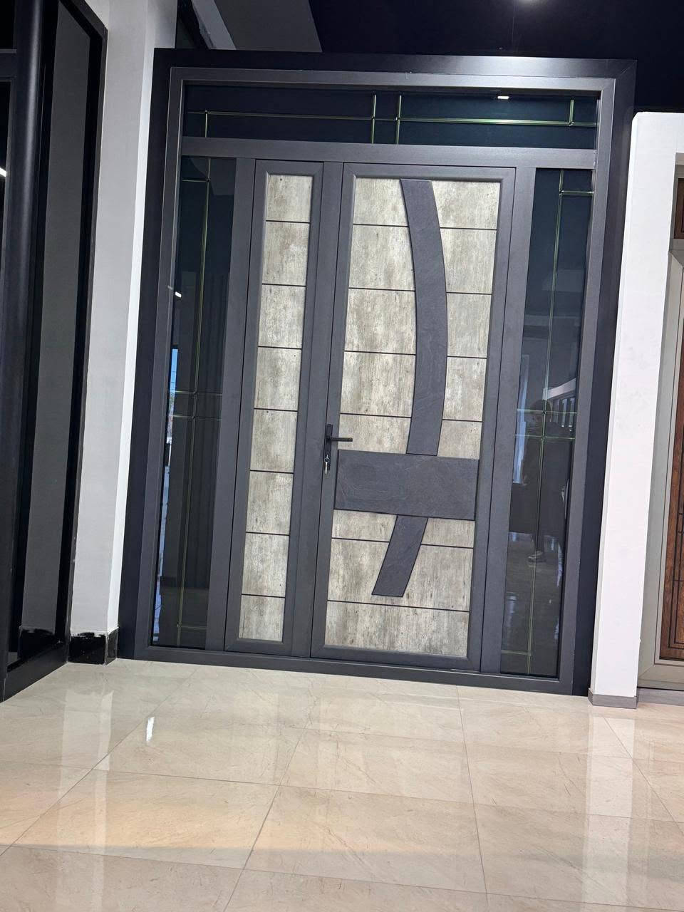 الواح الروك بنل HPL
يتوفر لدينا طبقات الروك بنل HPL للابواب الخارجية بجميع النقاشات والموديلات عند شركة الجوار .

سمك 10 ملم مقاوم لجميع الضروف الخارجية من الشمس والحر   والرطوبة بضمان للجودة والمتانة (عشر سنوات ! )
محمي بطبقة وأشعة فوق البنفسجيه لعمر أطول .

يتوفر أيضا جميع ملحقاته من مقاطع الألمنيوم والإكسسوارات من المطرقة وقبضة الباب بعدة قياسات.

الروك بنل هوه شيء جديد في السوق العراقي ونحن من اول الشركات التي عملت به في سوق الانبار لانه الخيار الأفضل للابواب الخارجية .

يوجد توصيل لجميع محافظات العراق فقط ارسل القياسات وصورة النقش المطلوبة وسيأتي عند باب معملك .

موقع الشركة : الانبار / الرمادي/ شارع أربعين 
للتواصل عبر الواتساب او الاتصال :***********
