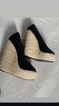 فساتين • شنط • ملابس رسمي