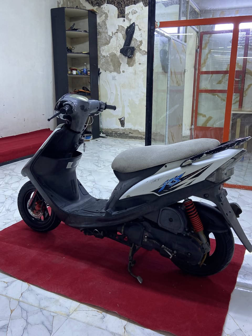 سلام عليكم ماكس عدله للبيع 

دراجه بلاديه ركز ((مامفتوحه. ))

لدراجه صالها شهرين نازله رمبه 

السعر 700 وبيها مجال لعنوان بغداد حي لبتول 

***********
