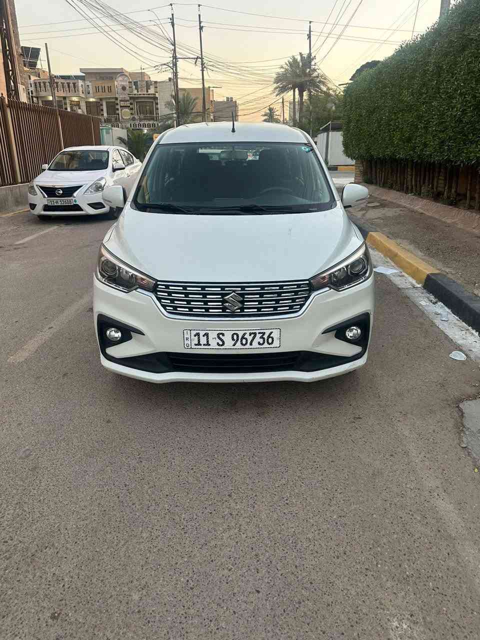 السلام عليكم
ساسوكي ارتيكا موديل 22  حره
سبعه راكب
تبريد ثلج 3 قطع
ماشيه 111 
مكفولة من صبغ فقط بارد بقبق جنطه سياره جديده مكينه مكفولة 1500 مواصفات معروفه بصمه كامره 
مري شفط
حساس بصمه ابواب 
هواي بعد بيه مواصفات 
مكان السياره بغداد البلديات 
السعر 115 وبي مجال الاستفسار ***********
