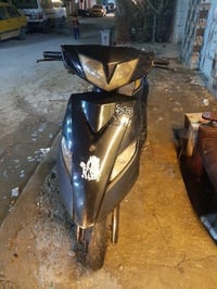 عندي دراجة ثعلب 140 نضيفة كلشي مابيها امبدل ولفات شغاله سلف وهندر مكان...