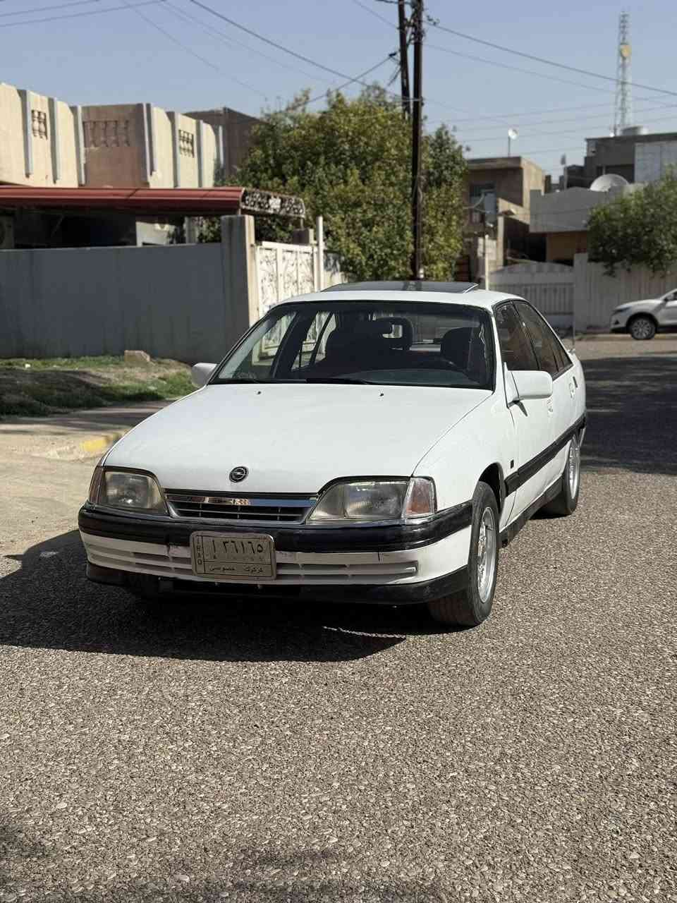 اوبل اوميكا موديل 1993 كير عادي محرك 20 سقف سلايت سنويه مشروع وطني لحد 2028 سياره كل شي بي شغال مال جناي سعر 30 بي مجال  مكاني كركوك ***********
