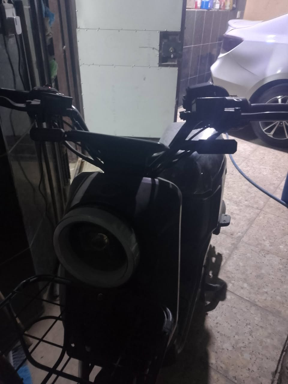 سلام عليكم عندي دراجه شحن ار 9 جديده ما مستخدمه هواي اريدابيعه حجم البطاريه كبير موجودة في الكريعات السعر00 4بيه مجال بيه مجال***********ابو زياد

