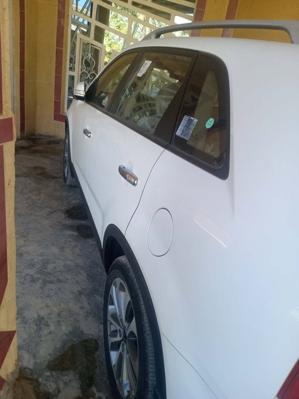 السلام عليكم
سورنتو للبيع 2014 مواصفات V6 فول كفالة عامه ماشيه 152 الف
  ابو محمد ***********
