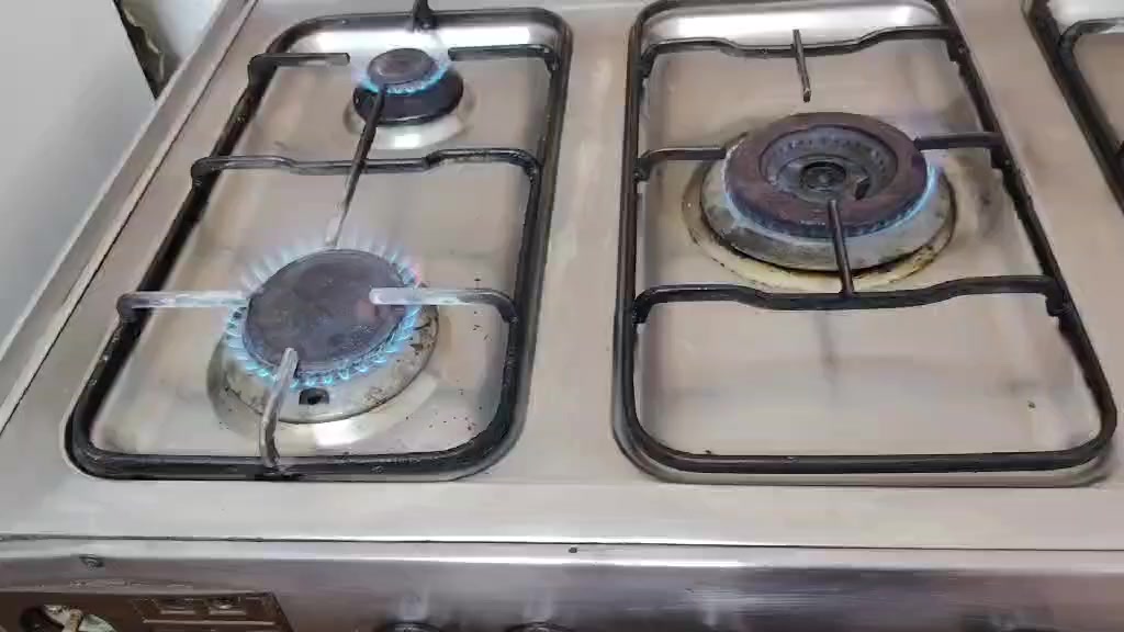 طباخ للبيع شغال كامل حتى الفرن نظام الخطين بس الجامة الفوق مكسورة
سعر 100
عنوان جانب الايمن قرب دورة بغداد  معسكر الغزلاني


**إذا كنت صاحب هذا الإعلان وتريد حذفه لأي سبب، رجاءا أرسل رسالة إلى الدعم الفني**