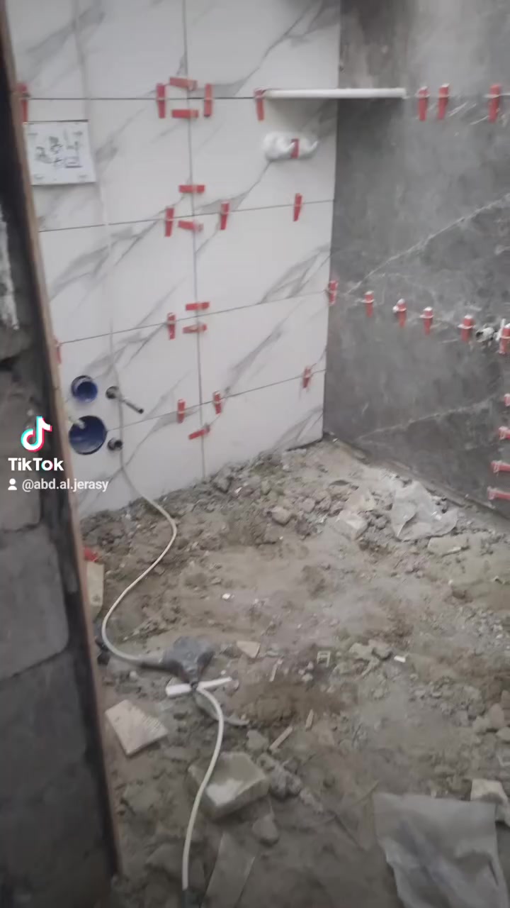 اسطه سيراميك جداري شغل هندسي متفرق حالين بسعر مناسب
***********واتساب
