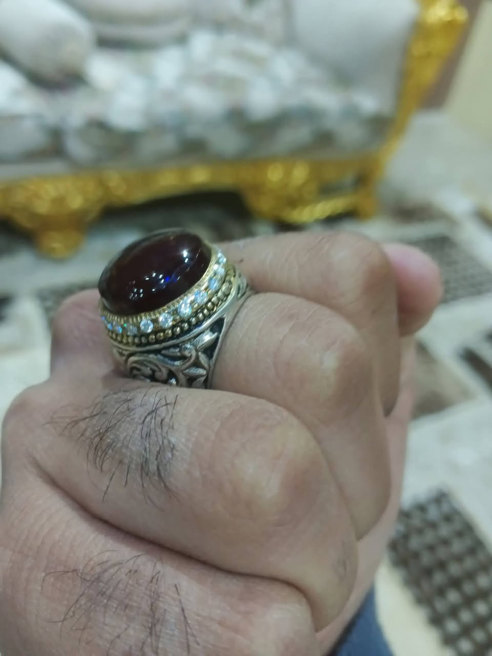 عقيق يماني كرزي صياغة فضة قلم زني قياس 24_25 واكعات4 ماسات متوفر توصيل ***********
