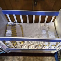 أثاث أطفال • مستلزمات أطفال