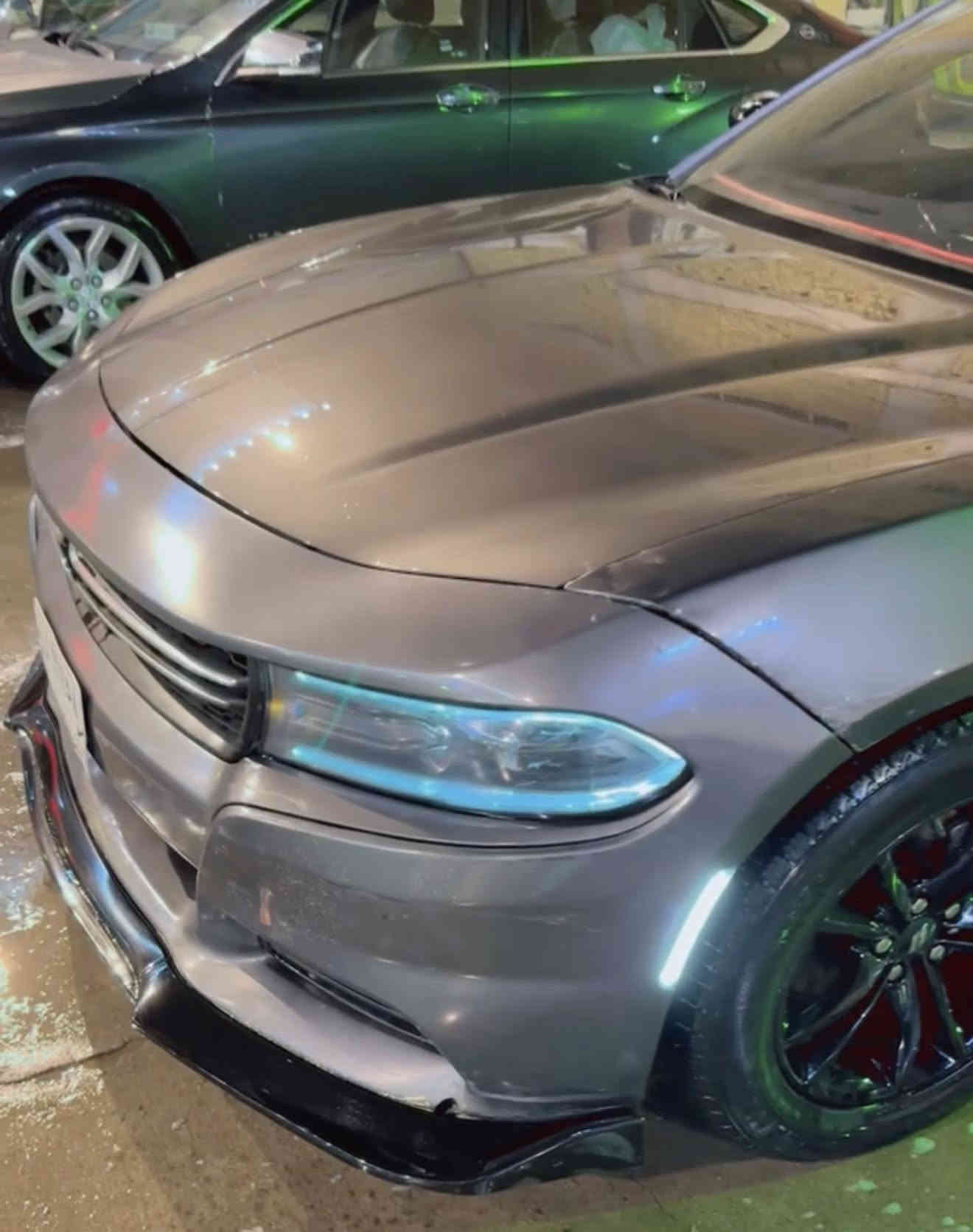 جارجر ٢٠١٦ باسمي رقم بصره حداديه قبل اسبوع تخم تاير سياره جاهزه تحتاج بعض التعديلات الخفيفه
السعر ١٩٠ وبيها مجال للشراي
***********
