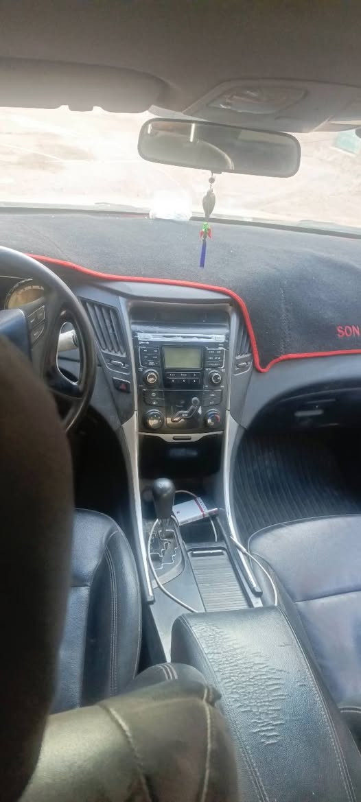 السلام عليكم سوناتا 2011 وارد كوري برتقالي محرك 2000 دوش حدادة 75/100 تبريد تدفئة سيارة مكفولة من ضربا القوية  سيارة حلوة أو خير من الله  رقمها احمر صدامي راعيهة موجود  مصفرا هيئة وغرامات مكان البصرة ابو الخصيب *********** البصرة, العراق
