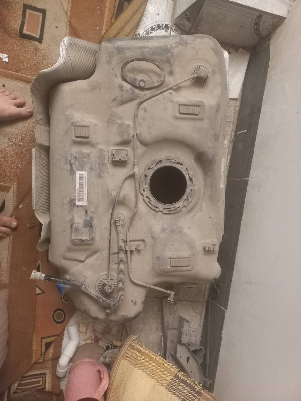 للبيع تانكي بانزين نضيف جدا تفصيخ حاويه كروز من موديل ١١ إلى موديل ١٤ مكاني نجف رقم الموبايل ***********
