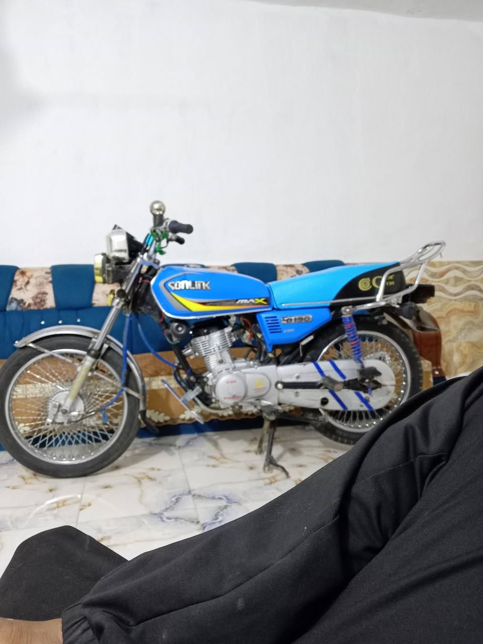 ا
السلام عليكم تايگر موديل 20 اوراق اصولي لون مميز  مكينه امبدل بيه فقط دشلي السنتر اصلي صارلي سنه من شديته الدراجه مكفول من كلشي شرط لا اتبخر ولا اتنقص الدراجه امحدثه شرط غراض كله 24 ضفيره جديده كعربائيات كله شغاله سعره 550 او بيه مجال مكاني الطليعه غير متواجد على النت اتصل او بيك خير او تدلل الرقم ***********
