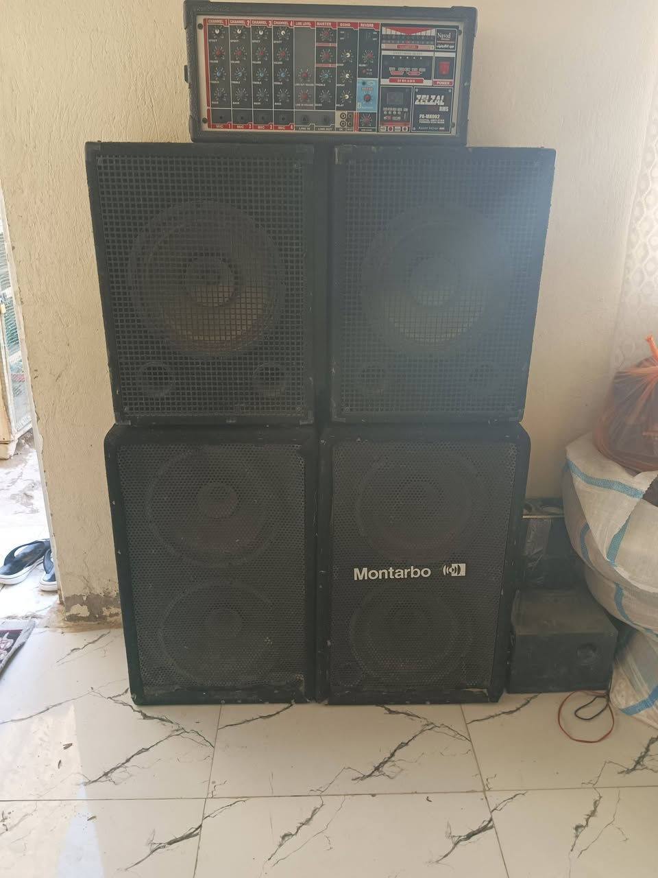 جهاز مع 4 سماعت زوج ثنائي وزج تك للبيع صوت كالي ونقي وكلش راقيات
***********
