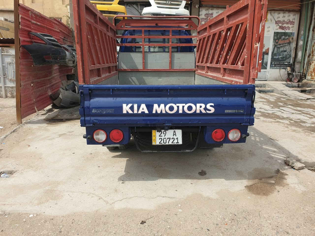 السلام عليكم كيا موديل 2010 مسكر اوتماتيك بلادي سبلاين كفاله عامه طخم تاير تبريد ثلج السيارة كلش حلوه مامتعوبه بيها جراد بالقمارة مكان البصرة ***********
