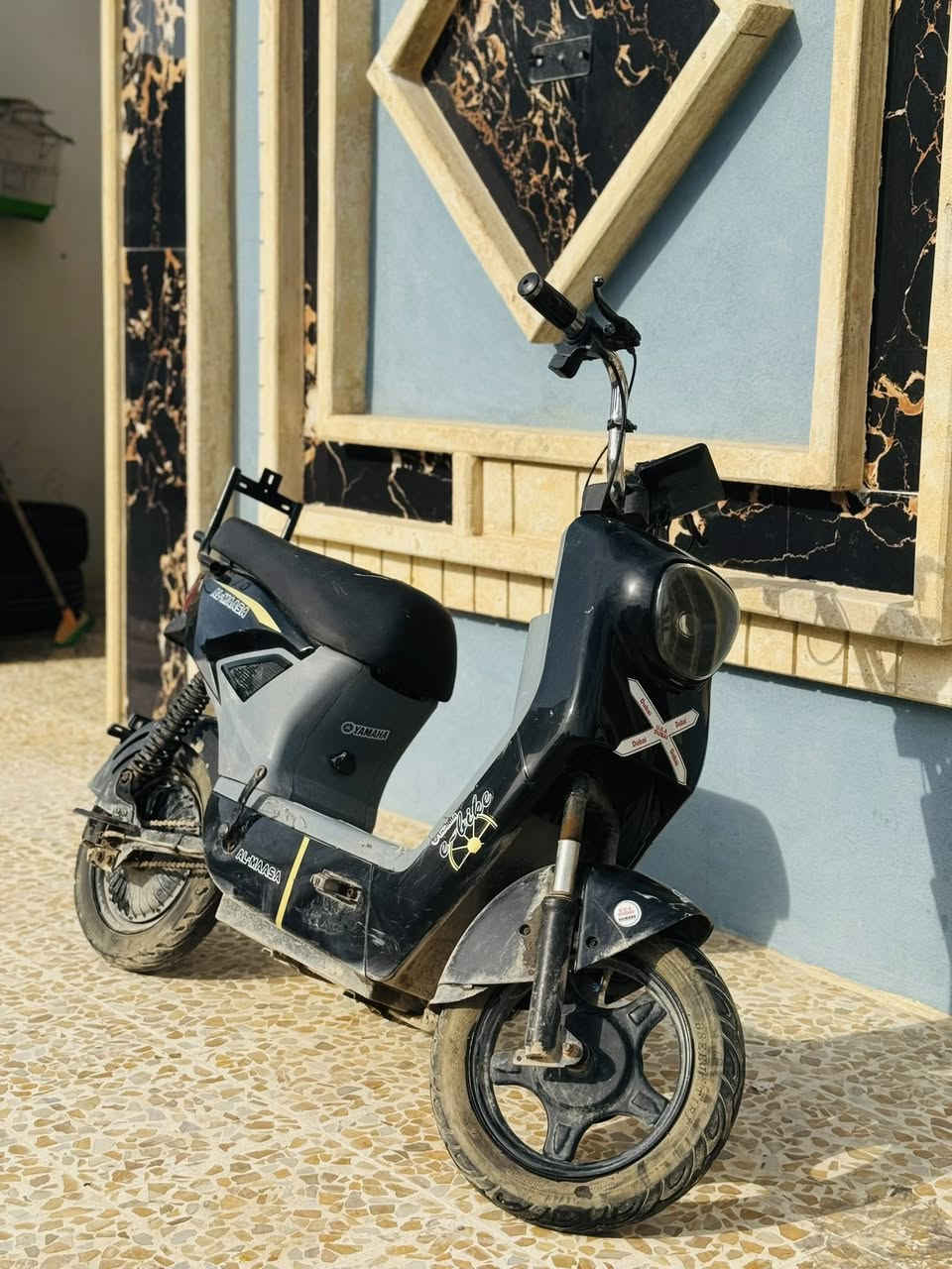 موطور شحن
نضيف 
4 او 5 بطاريات 
موطور يمشي مشي فول 
يقطع مسافات 
كامل غراضه
الموطور بس يعوزه شويا ربوطات وايرات ومال اشاير 
السعر 150 بي مجال جدا بسيط


**إذا كنت صاحب هذا الإعلان وتريد حذفه لأي سبب، رجاءا أرسل رسالة إلى الدعم الفني**