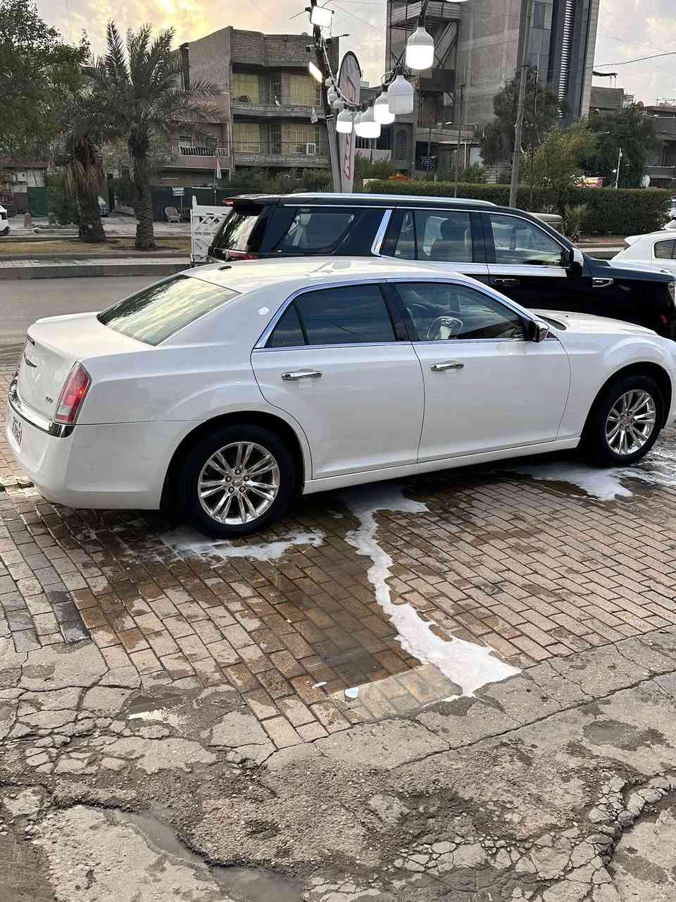 السلام عليكم للبيع اوباما موديل 2012 رقم بغداد انكليزي باسمي سياره كفاله عداد بارد باب خلفي فقط )شاشه كبيره كير ماوس داخل بيجي تخم تاير ويل مكسيكي اصلي حداديه كير محرك كله جديد ماشيه 180 جاهزه ع الاخر السعر 187 وبيه مجال قليل مكان السياره بغداد للاستفسار الاتصال ع رقم ***********🦋🧿
