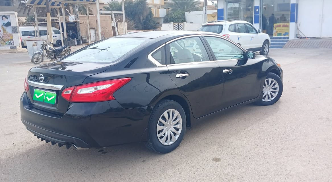 السلام عليكم
نيسان التيما 2016 امريكي داخل عسلي سيارة كلين بدون ظرر عدة الي موضع بالسونار  بدون ايرباك بدون دواخل كلة بشرط الفحص ترايك للبصرة رقم سليمانية سيارة جاهزة من الدعامية للدعامية گير محرك كلة بشرط دهن گير جديد اليارة عليها ادامك كاملة والسيارة حيل حيل جديدة صدر جديد
هذا رقم 
السعر 128 بي مجال بسيط 
***********
