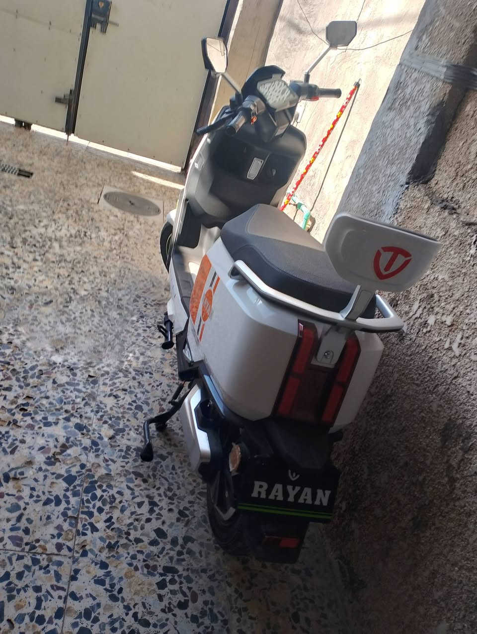 السلام عليكم
دراجه الريان وحش الكون 
مكفوله جديده ماشيه قليل 
80 كيلو تقريب
سعر مليون قفل 
المحمودية 
***********
