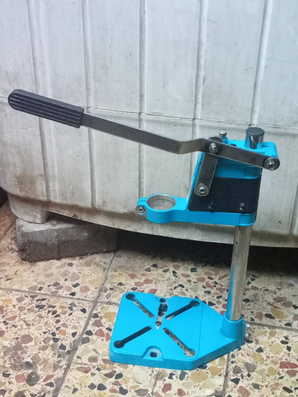 ⭕ يوجد توصيل لكافه المحافظات
ستاند دريل  اخو الجديد استعمال قليل السعر 25 الف المكان بغداد ***********
