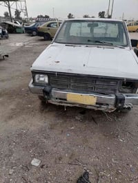 نيسان بيكم • ١٩٨٨ • كير نضيف