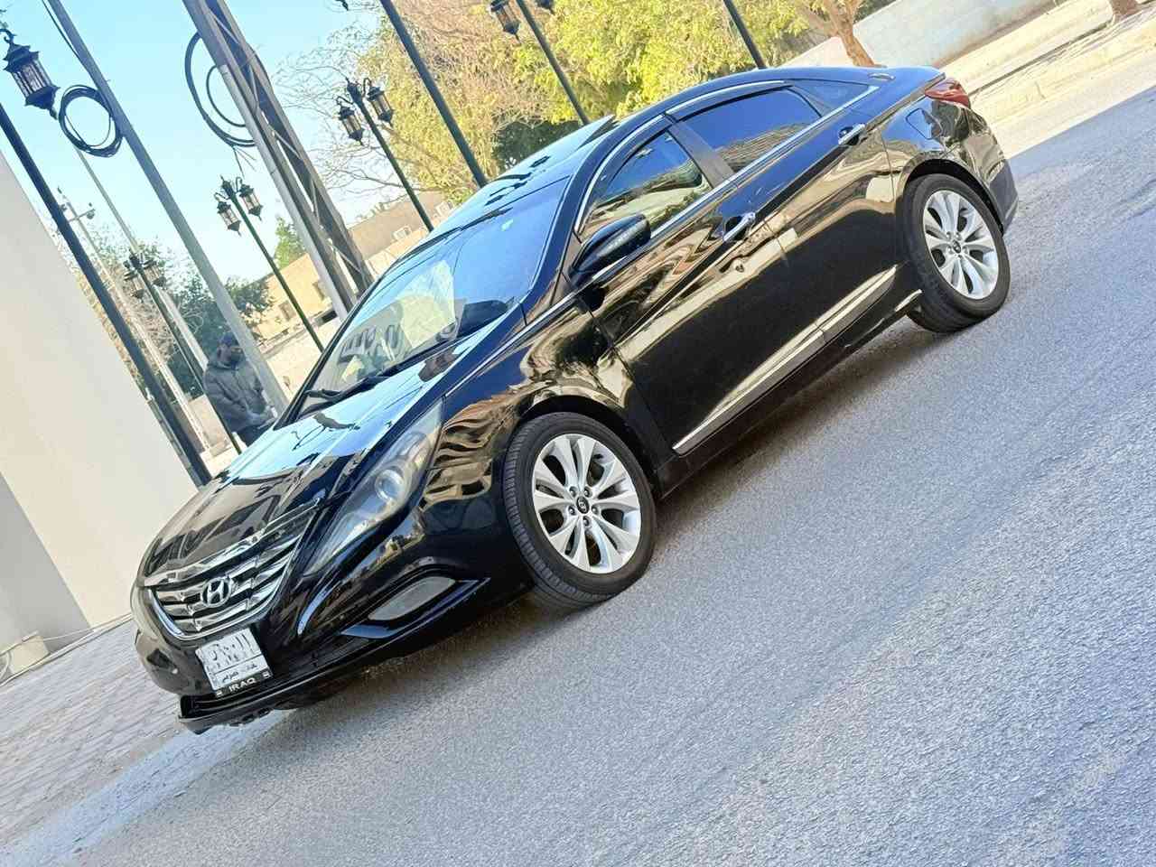 سوناتا مديل 2011 سعر 88قابل للتفاوض الأستفسار اتصل ***********وراد أمريكي حادثها جاملغ وباب بدون دواخل مواصفات فول واحد على واحد فتحه سقف بصمه تشغيل بصمه أبواب شاشه كبيره كامره خلفيه كشنات جلد كهربائي اشاير مري كهربائي قطعتين تبريد حساسات امامي وخلفي مثبت سرعه مكينه وكير مكفولات حداديه جديده تخم تاير تبريد تدفئه شغال رقم بغداد مشروع وطني سنويه ل 27 مكان سياره كربلاء
