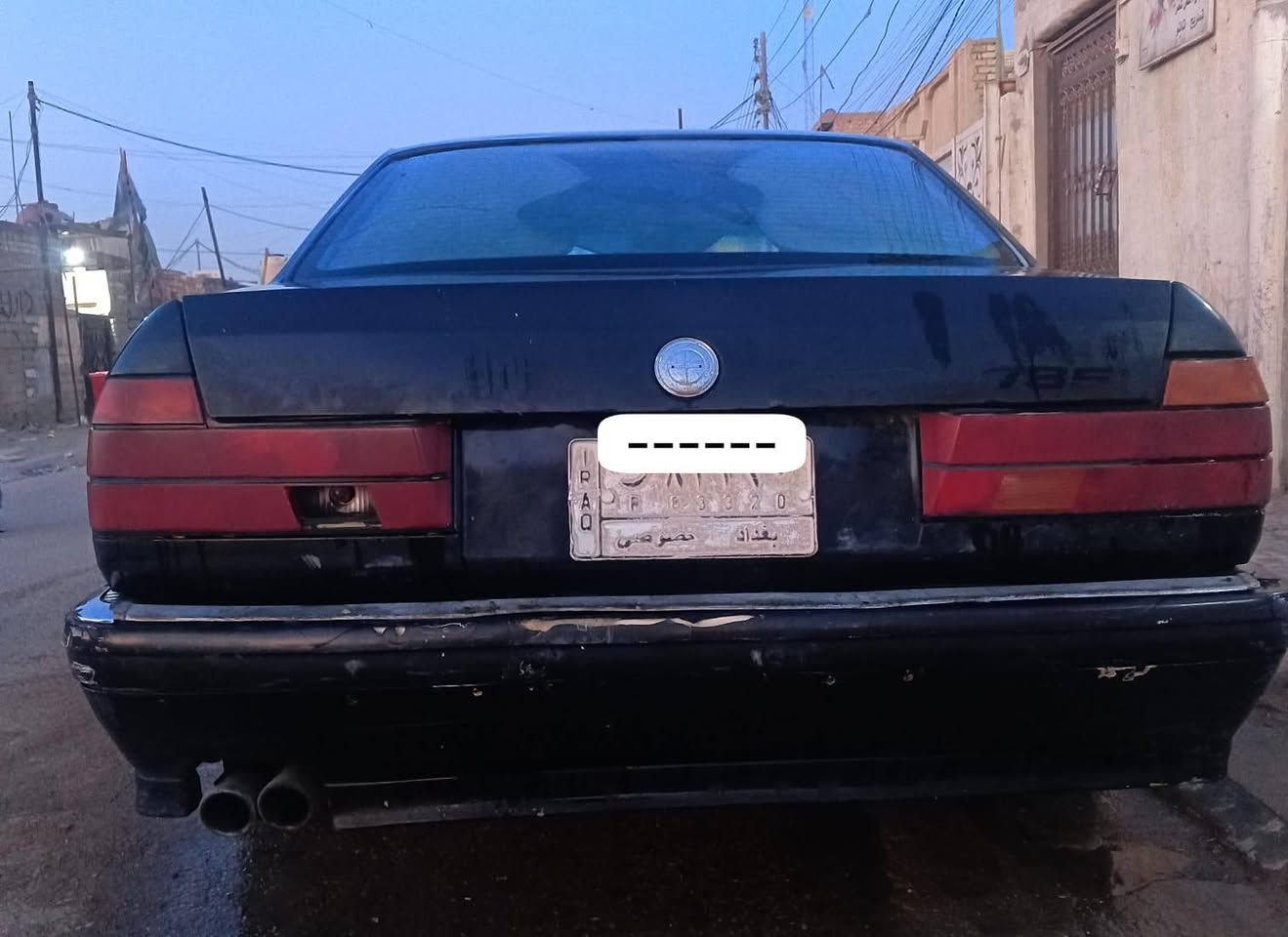 السلام عليكم  BMW 1991  للبيع حجم 735 گير عادي اصل اوتوماتيك سنويه مصفره لا غرامات ولا شي   بيها رخاوه ب الكرنك عرضتها على فيتر كال تكلف 300 الف السعر 28$ورقه  وبيها مجال العنوان ناصريه مركز 
ملاحظه رقم الماني مشروع وطني للاستفسار ***********
