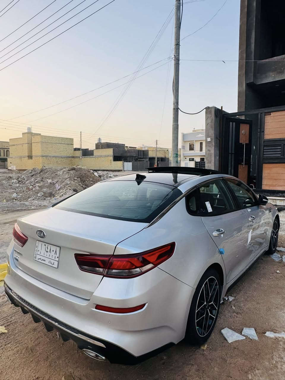 السلام عليكم
 
كيا اوبتيما  VIP 2020 فول مواصفات 
للأخير 
بانوراما 
بصمة تشغيل. رادارات امامي خلفي 
كامرة خلفية  360 دوارة 
تدفئة تبريد 
تدفئة سترين وبلكشنات
كشنات جلد اسود
كرسي كهرباء
شاشة كار بلاي
تحكم ستيرن جهتين  
مكينة GDi ع وضع الشركة
گير ما مفتوح شرط
ماشية 65 ألف 
سيارة معوقين بعد ٨ اشهر وتصير حرة 
وكالة ثاني يوم 
حادثها جاملغ وبنيد جه العبري واصل للفخذة 

(السعر 133)مع مجال بسيط 

مكاني ناصرية مركز. 
***********
