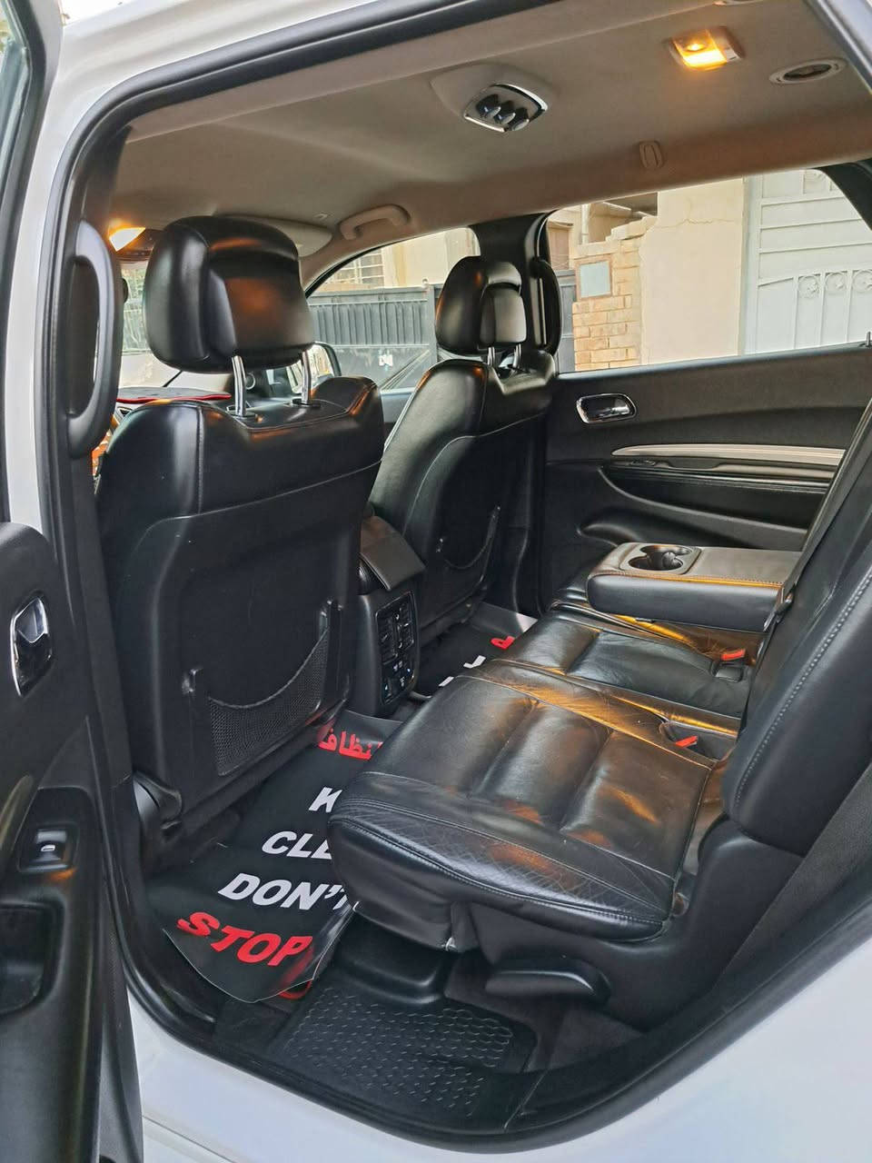 السلام عليكم دورنكو ابيض ٢٠١٧ جيتي جديده ماشيه ٦٠ ألف فول ماعدا الفتحه رقم سليمانيه صور الحادث موجوده وبيها ٣قطع صبغ توحيد لون سياره جاهزه كل نقص مابيها شرط التحويل رقم وهزه جديده السعر ٢٠٠ وبيها مجال بسيط رقم الهاتف للاستفسار *********** عنواني بغداد الدوره
