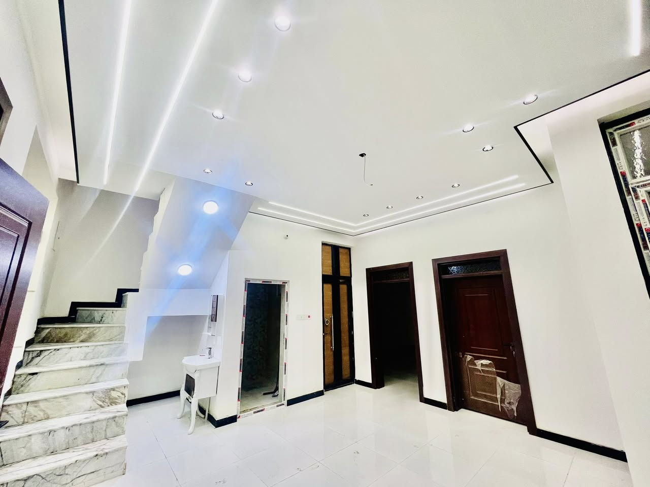 محبي الأناقة والجمال! 🏡 فرصة لا تعوض! منزل بمساحة 150 متر مربع للبيع بسعر مغري جداً 💸💸!
الموقع: النجف، ملحق قرية الغدير 🏛.
للتواصل والاستفسار: *********** 📞📞. لا تدع هذه الفرصة تفوتك!
