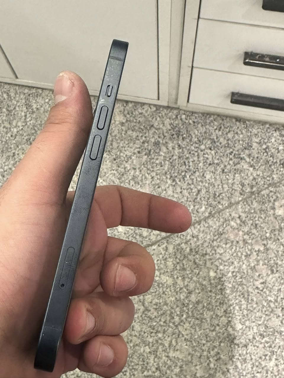 ايوفون 13 عادي للبيع
الجهاز نظيف نظافته 100‎%‎
بطاريه 98 لا معلايه ولا شي 
الجهاز ios16 يفيد اهل الجلبريك 
ذاكره 128 
جان مضموم ونضافته 100‎%‎
السعر 500 الف 
***********
