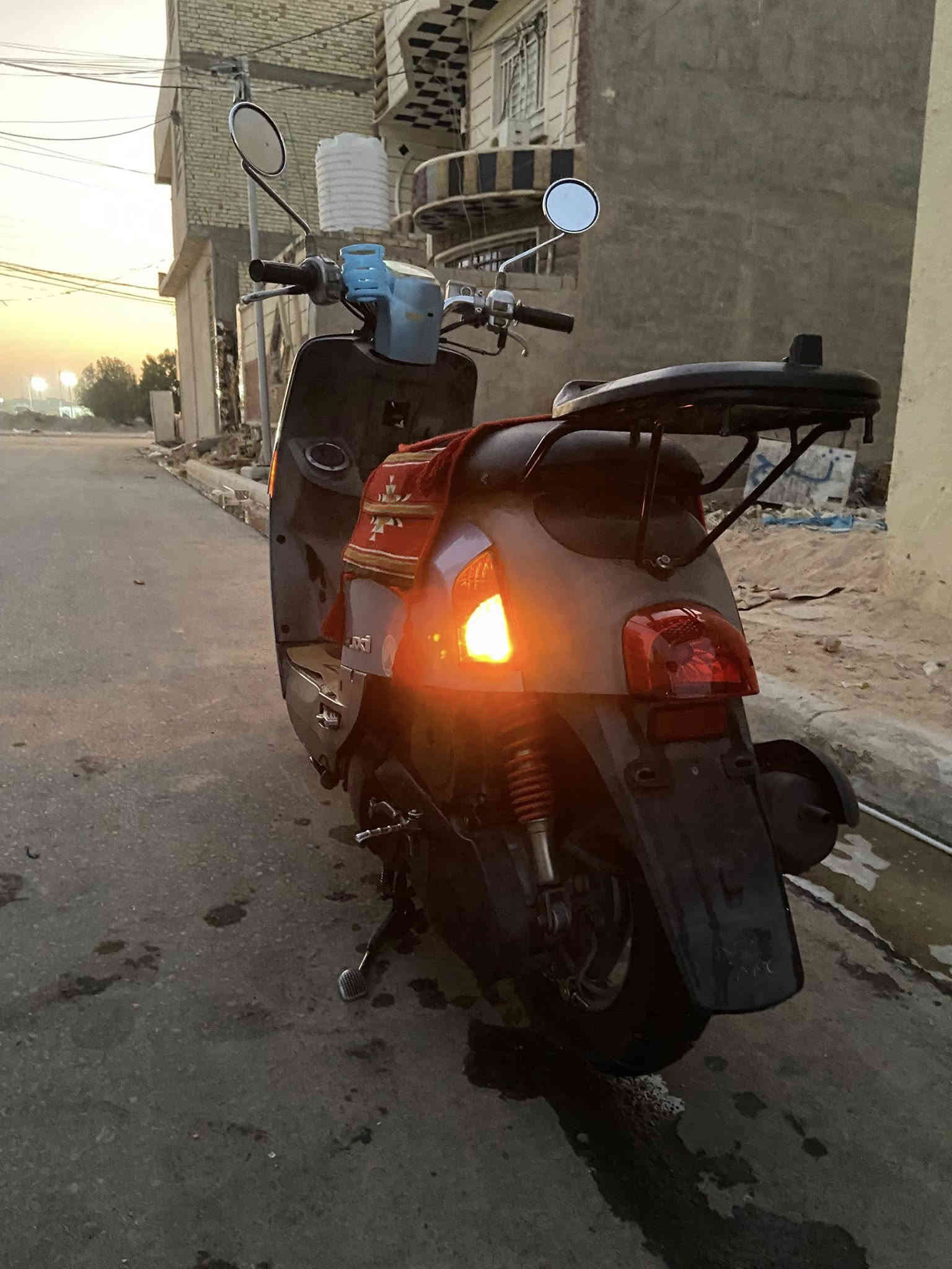 السلام عليكم ورحمة الله وبركاته من رخصه صاحب الكروب الادمن المحترم دراجه ماكس بوليسي للبيع الدراجه رمبه مكفوله ختم واحد 1️⃣ ويه المكينه كلها ختم واحد المكان كربلاء حي الميلاد السعر 750 وبيها مجال الرقم ***********
