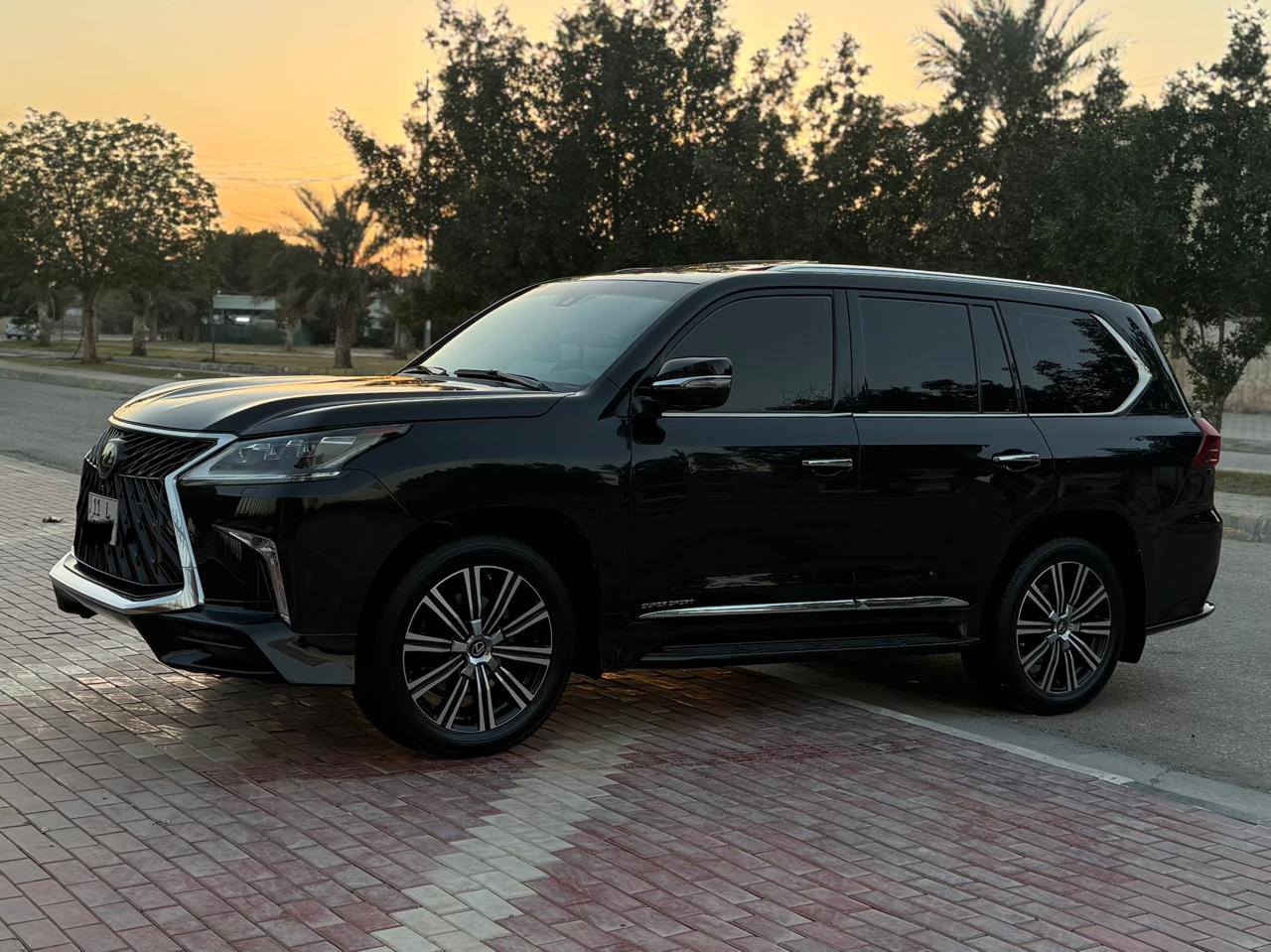 للبيع LEXUS, LX570.S خليجي بريم موديل 19 فول الفول ومكفول من الدعاميه للدعاميه ماشيه 74 الف كم فقط وقابل للزياده رقم بغداد بسمي تحويل مباشر المواصفات داخل قرميدي كشنات كهرباء تدفئه تبريد كشنات داتا شو كشنات خزن خمس كامرات محيطيه 360 درجه  رادارات خلفيه واماميه وجانبيه نضام ترحيب بردات فتحه. جكات  وبعد معروفه مواصفات الكسز السياره علئ وضع الشركه وكلشي بيهة مكفول كير مكينه حداديه دواخل كلهن مكفولات للاستفسار 
***********
 مكان السياره كربلاء،
