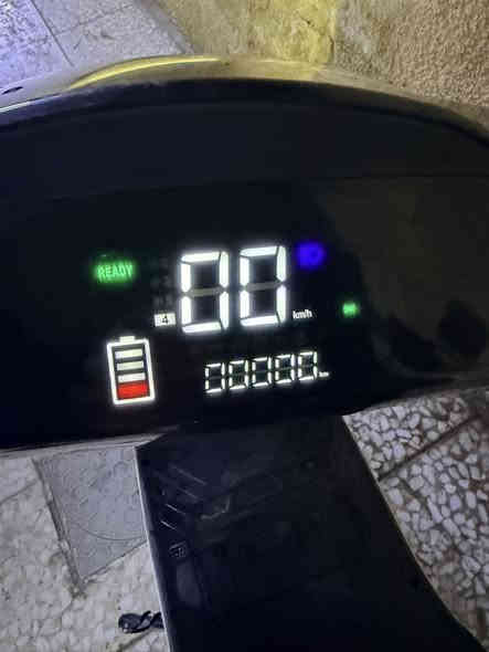 دراجه شحن للبيع 6 بطاريات مسطره السرعه الحقيقيه 73 السعر 550 ألف بي مجال بسيط العنوان شارع فلسطين تقاطع الصخره قرب فلافل علي دبل 
***********
