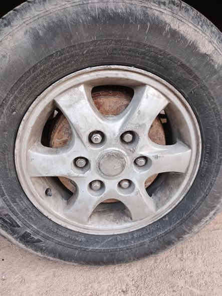 السلام عليكم
دشبول بريجو كامل ضفيره وعينه ومسجل البلاد مال تفصيخ 
ويلات 15 كل زوج شكل مثل ما موضح في الصورة 
المكان البصرة أبو الخصيب محيله 
***********
