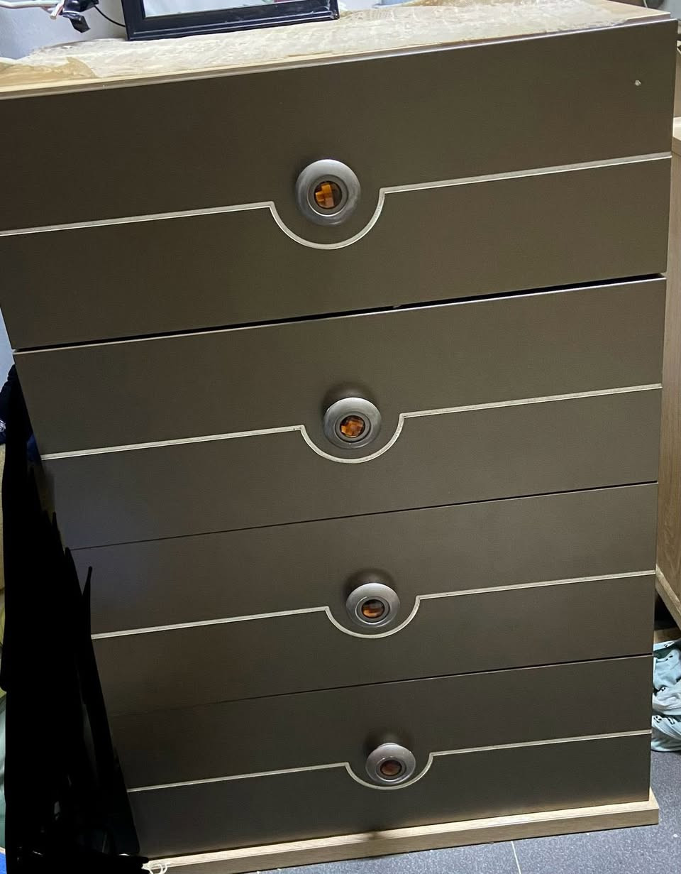 غرفه نوم مستعمله قليل نظيفه كلش مكاني كركوك الحسابات ***********
