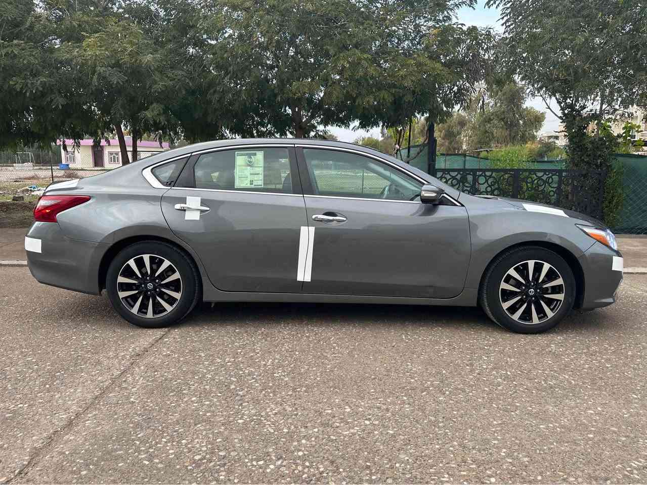 نيسان ألتيما وارد أمريكي موديل 2018 مواصفات SL لون نفطي محرك 4سلندر حجم 2.5 كير محرك شرط
حادث السياره جامرلغ او بنيد طرف سايق دواخل شي قليل بس رصعه خفيف شرط مواصفات سياره معروفه
كشنات جلد +هيتر + كهربائي
أستيرن هيتر او تحكمات شغال
مرايات اشارة
تبريد قطعتين
رادار أمامي 
رادار جانبي
شاشة كاميره
شغال عن بعد
بيبان بصمة
صندوك بصمة
داخل فورميكا
ويل كروم بلاد
سبير كروم بلادي 
لايتات ليد
بلوتوث+ اي واكس
سيارجاهزة تخم تايرات جديد تبريد تدفئه كهربائيات شغال للبيع فقط بدون مراوس شرط تحويل دفتربانزين بي مكان السيارة كركوك سعرالسيارة (125$)بي مجال بصيط لطيبين 
***********
*********** كركوك, العراق
